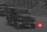 Immagine di Libero convoglio francese di ambulanza Periers Periers Francia, 1944, secondo 48 filmato di repertorio 65675079378