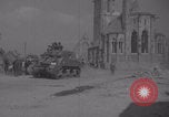 Immagine di I carri armati francesi in omaggio arrivano a Periers Periers Francia, 1944, secondo 10 filmato di repertorio 65675079379