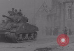 Immagine di I carri armati francesi in omaggio arrivano a Periers Periers Francia, 1944, secondo 35 filmato di repertorio 65675079379