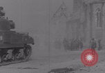 Immagine di I carri armati francesi in omaggio arrivano a Periers Periers Francia, 1944, secondo 36 filmato di repertorio 65675079379