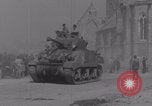 Immagine di I carri armati francesi in omaggio arrivano a Periers Periers Francia, 1944, secondo 43 filmato di repertorio 65675079379