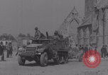 Immagine di I carri armati francesi in omaggio arrivano a Periers Periers Francia, 1944, secondo 59 filmato di repertorio 65675079379