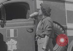 Immagine di L'infermiere francese applica il rossetto Francia, 1944, secondo 1 filmato di repertorio 65675079381