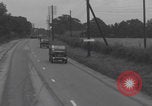 Standbild Free French 2nd Armored Division Konvoi England Southampton England, 1944, aus Sekunde 8 historischem Filmmaterial Videoclip 65675079382