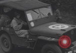 Standbild Free French 2nd Armored Division Konvoi England Southampton England, 1944, aus Sekunde 22 historischem Filmmaterial Videoclip 65675079382