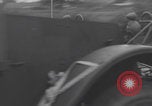 Standbild Free French 2nd Armored Division Konvoi England Southampton England, 1944, aus Sekunde 57 historischem Filmmaterial Videoclip 65675079382