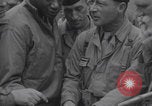 Immagine di Francese libero seconda divisione corazzata e ufficiali navali si incontrano Southampton, Inghilterra, 1944, secondo 7 filmato di repertorio 65675079383