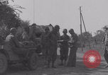 Standbild Free French 2nd Armored Division Ballon Frankreich Ballon Frankreich, 1944, aus Sekunde 4 historischem Filmmaterial Videoclip 65675079392