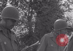 Standbild Free French 2nd Armored Division Ballon Frankreich Ballon Frankreich, 1944, aus Sekunde 9 historischem Filmmaterial Videoclip 65675079392