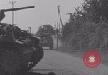 Standbild Free French 2nd Armored Division Ballon Frankreich Ballon Frankreich, 1944, aus Sekunde 21 historischem Filmmaterial Videoclip 65675079392
