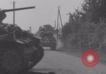 Standbild Free French 2nd Armored Division Ballon Frankreich Ballon Frankreich, 1944, aus Sekunde 22 historischem Filmmaterial Videoclip 65675079392