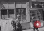 Image Affiche Hitler brûlée par les Français La Ferte France, 1944, de la seconde 4 séquences d'archives historiques vidéo 65675079395