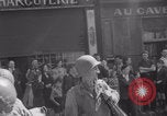 Image Affiche Hitler brûlée par les Français La Ferte France, 1944, de la seconde 25 séquences d'archives historiques vidéo 65675079395