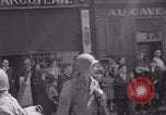 Image Affiche Hitler brûlée par les Français La Ferte France, 1944, de la seconde 26 séquences d'archives historiques vidéo 65675079395