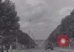 Immagine di M4 Sherman Tank Street lotta WW2 Antony Francia, 1944, secondo 9 filmato di repertorio 65675079399