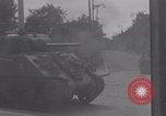 Immagine di M4 Sherman Tank Street lotta WW2 Antony Francia, 1944, secondo 16 filmato di repertorio 65675079399