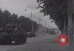 Immagine di M4 Sherman Tank Street lotta WW2 Antony Francia, 1944, secondo 38 filmato di repertorio 65675079399