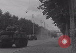 Immagine di M4 Sherman Tank Street lotta WW2 Antony Francia, 1944, secondo 39 filmato di repertorio 65675079399