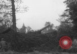 Image Tir de l'équipage d'artillerie en Normandie Normandie France, 1944, de la seconde 15 séquences d'archives historiques vidéo 65675079411