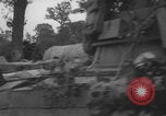 Image Tir de l'équipage d'artillerie en Normandie Normandie France, 1944, de la seconde 28 séquences d'archives historiques vidéo 65675079411