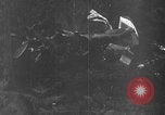 Standbild Bomberwrack Europa, 1944, aus Sekunde 10 historischem Filmmaterial Videoclip 65675079425