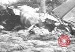 Standbild Bomberwrack Europa, 1944, aus Sekunde 15 historischem Filmmaterial Videoclip 65675079425