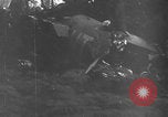 Standbild Bomberwrack Europa, 1944, aus Sekunde 17 historischem Filmmaterial Videoclip 65675079425