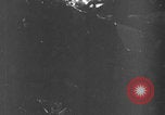 Standbild Bomberwrack Europa, 1944, aus Sekunde 30 historischem Filmmaterial Videoclip 65675079425
