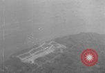 Standbild Bomberwrack Europa, 1944, aus Sekunde 49 historischem Filmmaterial Videoclip 65675079425