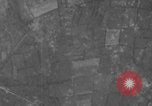 Immagine di Stati Uniti Ninth Air Force raid Europe Europa, 1944, secondo 35 filmato di repertorio 65675079426