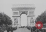 Standbild Truppen Parade Paris Befreiung Paris Frankreich, 1944, aus Sekunde 1 historischem Filmmaterial Videoclip 65675079428