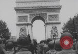 Standbild Truppen Parade Paris Befreiung Paris Frankreich, 1944, aus Sekunde 20 historischem Filmmaterial Videoclip 65675079428