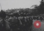 Standbild Truppen Parade Paris Befreiung Paris Frankreich, 1944, aus Sekunde 45 historischem Filmmaterial Videoclip 65675079428