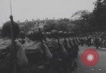 Standbild Truppen Parade Paris Befreiung Paris Frankreich, 1944, aus Sekunde 46 historischem Filmmaterial Videoclip 65675079428