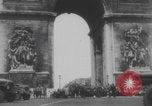 Standbild Truppen Parade Paris Befreiung Paris Frankreich, 1944, aus Sekunde 61 historischem Filmmaterial Videoclip 65675079428