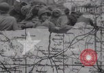 Immagine di Le forze degli Stati Uniti liberano le città francesi WW2 Francia, 1944, secondo 11 filmato di repertorio 65675079452