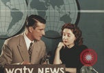 Immagine di Intervista alla celebrità Giovanna Ferrara Newark New Jersey USA, 1957, secondo 25 filmato di repertorio 65675079453