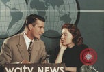 Immagine di Intervista alla celebrità Giovanna Ferrara Newark New Jersey USA, 1957, secondo 30 filmato di repertorio 65675079453