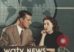 Immagine di Intervista alla celebrità Giovanna Ferrara Newark New Jersey USA, 1957, secondo 31 filmato di repertorio 65675079453
