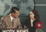 Immagine di Intervista alla celebrità Giovanna Ferrara Newark New Jersey USA, 1957, secondo 44 filmato di repertorio 65675079453