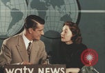 Immagine di Intervista alla celebrità Giovanna Ferrara Newark New Jersey USA, 1957, secondo 49 filmato di repertorio 65675079453