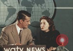 Immagine di Intervista alla celebrità Giovanna Ferrara Newark New Jersey USA, 1957, secondo 52 filmato di repertorio 65675079453