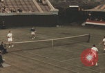 Immagine di Gli atleti italiani di tennis competono New York City USA, 1957, secondo 9 filmato di repertorio 65675079454