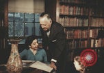 Immagine di Casa Italiana library students reading United States USA, 1957, secondo 28 filmato di repertorio 65675079455