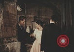 Standbild Italienisch-amerikanisches Trattoria-Restaurant United States USA, 1957, aus Sekunde 19 historischem Filmmaterial Videoclip 65675079461