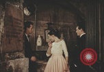 Standbild Italienisch-amerikanisches Trattoria-Restaurant United States USA, 1957, aus Sekunde 22 historischem Filmmaterial Videoclip 65675079461