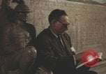 Image Des Italiens lisent à la bibliothèque Italie, 1957, de la seconde 5 séquences d'archives historiques vidéo 65675079464