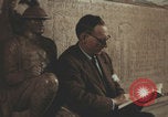 Image Des Italiens lisent à la bibliothèque Italie, 1957, de la seconde 7 séquences d'archives historiques vidéo 65675079464