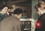 Image Appareils électroménagers américains en Italie Italie, 1957, de la seconde 8 séquences d'archives historiques vidéo 65675079466