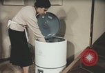 Image Appareils électroménagers américains en Italie Italie, 1957, de la seconde 17 séquences d'archives historiques vidéo 65675079466